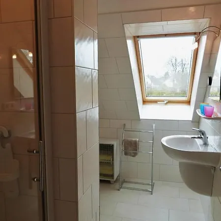 Sehr Schoene In Pose *