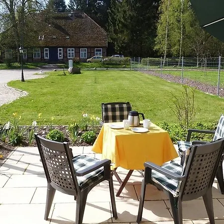 Sehr Schoene In Pose Appartement