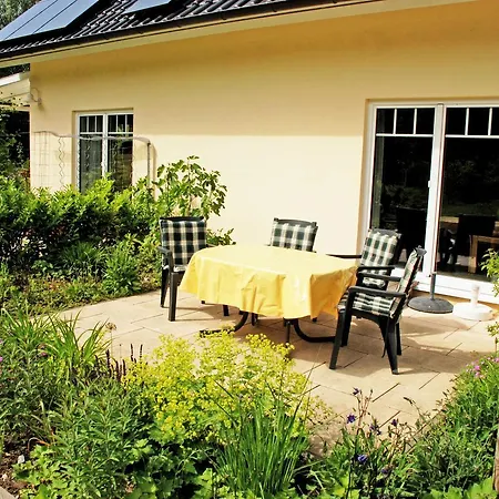 Sehr Schoene In Pose Appartement *