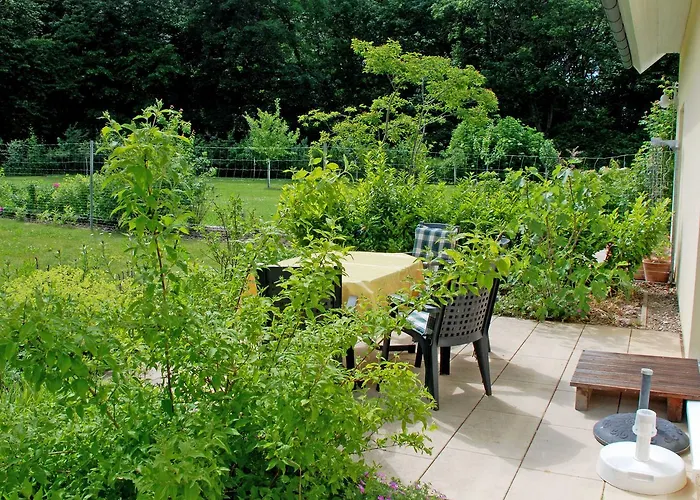 Sehr Schoene In Pose *